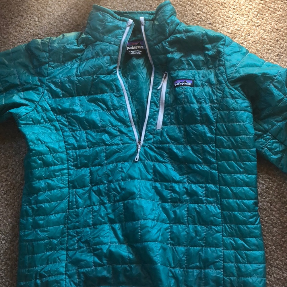 Patagonia pull over puffy